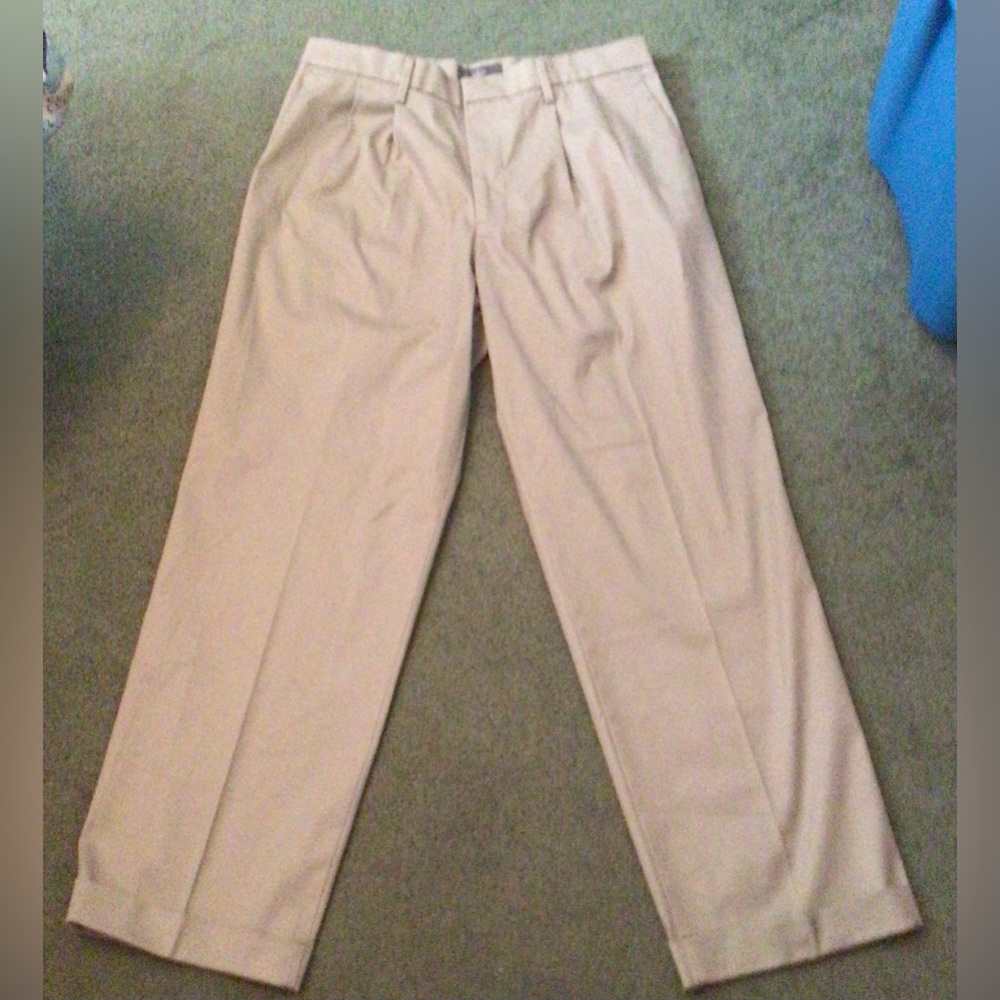 Dockers Light Beige Khakis